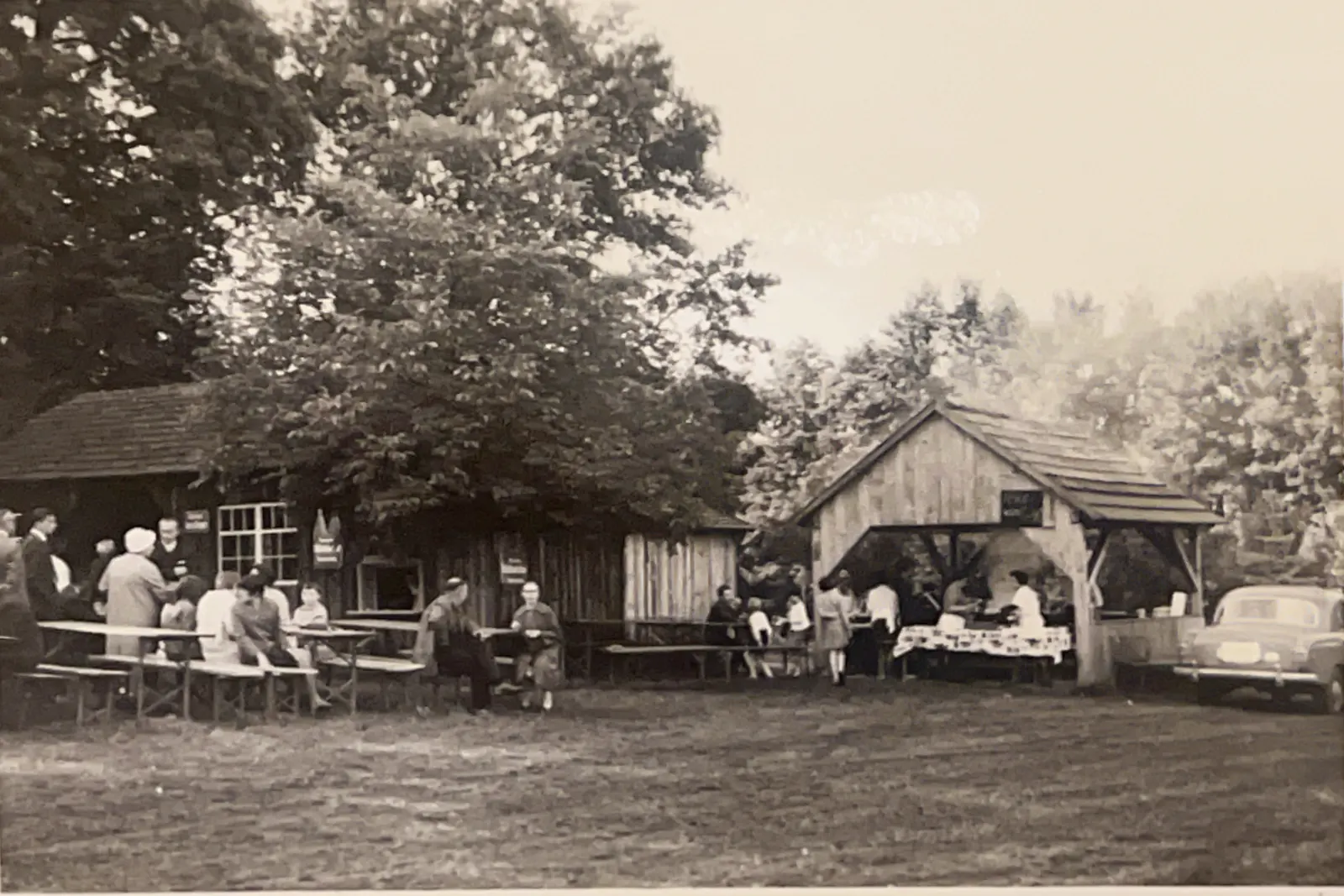 Historisches Foto des Biergartens Siegert